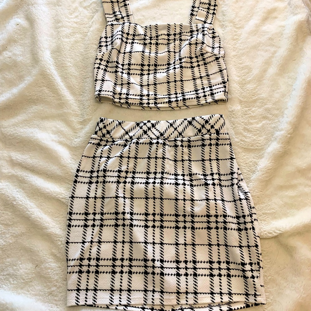 Two piece Fashion Nova mini skirt and crop top